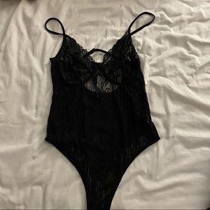 Black lace bodysuit - MEDIUM
